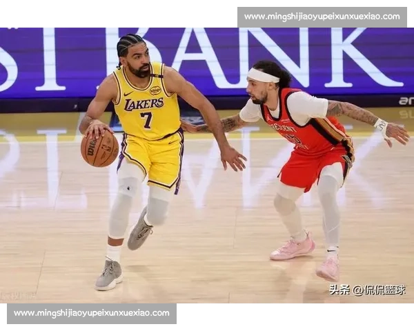 埃蒙vs芬洛焦点战解析攻防博弈与赛季走向前瞻关键三分与阵容深度对决